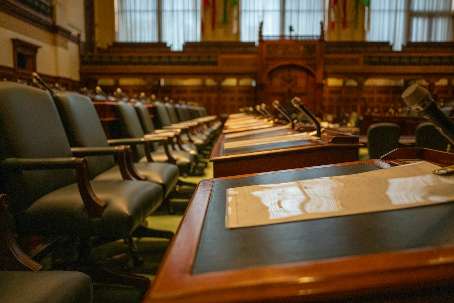 Új kormányzati struktúra — vétójog a kulcsminisztereknek